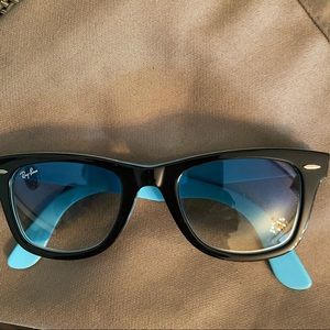 Ray Ban Wayfarer  Unisex Glasses